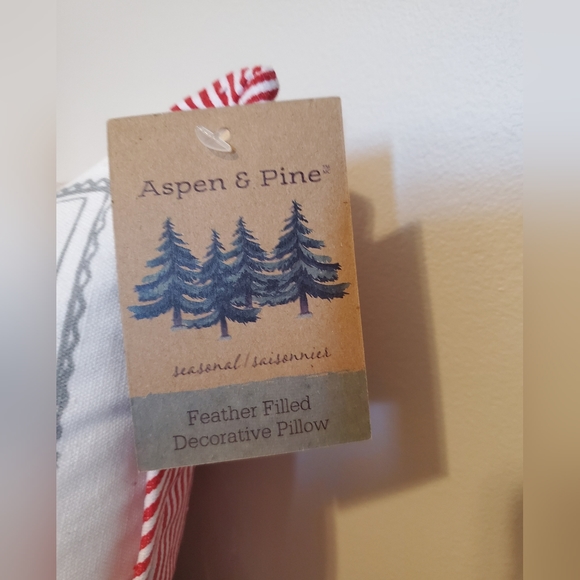 Christmas farm postcard decorative pillow - Picture 3 of 3